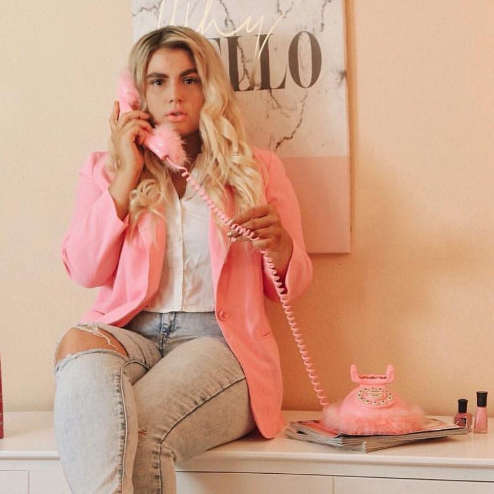 PINK VINTAGE BARBIE PHONE